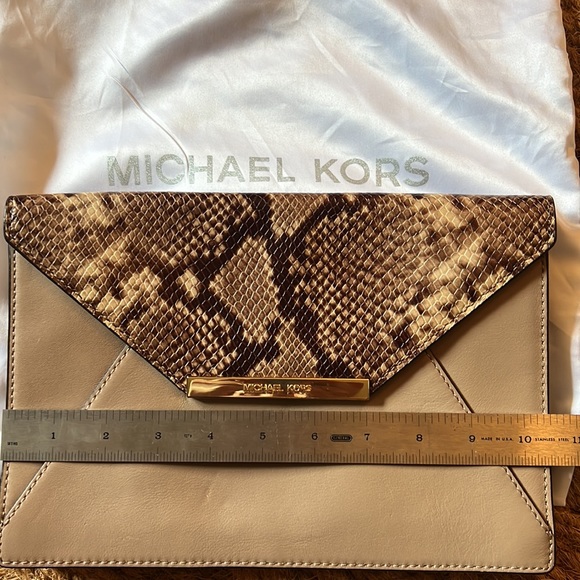 Michael Kors Lana Envelope Clutch with Chain in Cream and Snakeskin - Picture 11 of 11